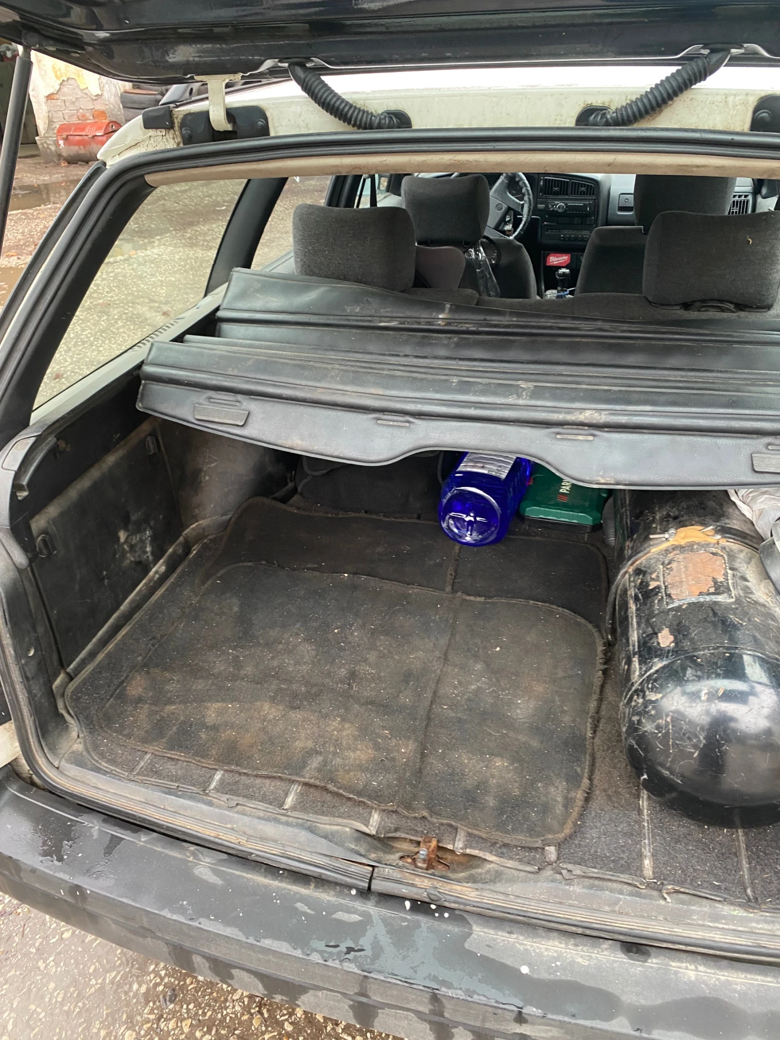 VW Passat 1.8, снимка 3 - Автомобили и джипове - 54480649