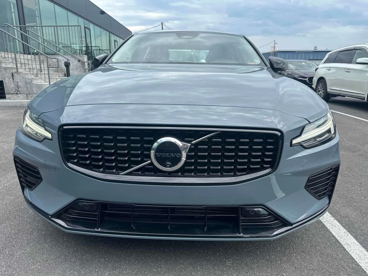 Volvo S60 Plus Dark Theme / 360 КАМЕРИ / MEMORY , снимка 5 - Автомобили и джипове - 55583960