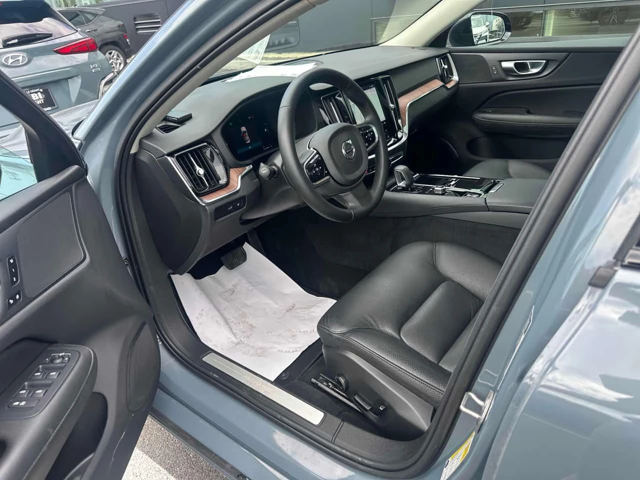 Volvo S60 Plus Dark Theme / 360 КАМЕРИ / MEMORY , снимка 7 - Автомобили и джипове - 55583960