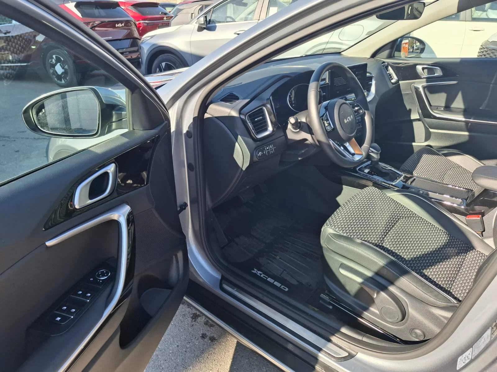 Kia XCeed 1.5 T-gdi EX Гаранция, снимка 9 - Автомобили и джипове - 56110573