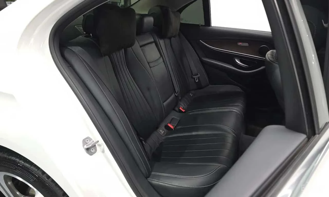 Mercedes-Benz E 220 d 4MATIC Exclusive, снимка 12 - Автомобили и джипове - 56319129