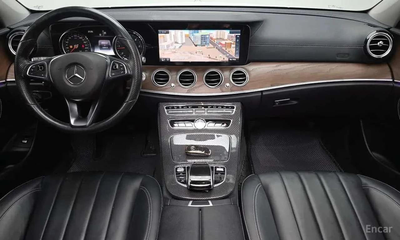 Mercedes-Benz E 220 d 4MATIC Exclusive, снимка 7 - Автомобили и джипове - 56319129