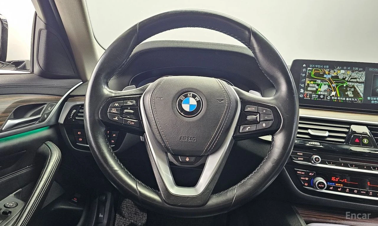 BMW 530 * 530i Luxury Plus* , снимка 13 - Автомобили и джипове - 56411287