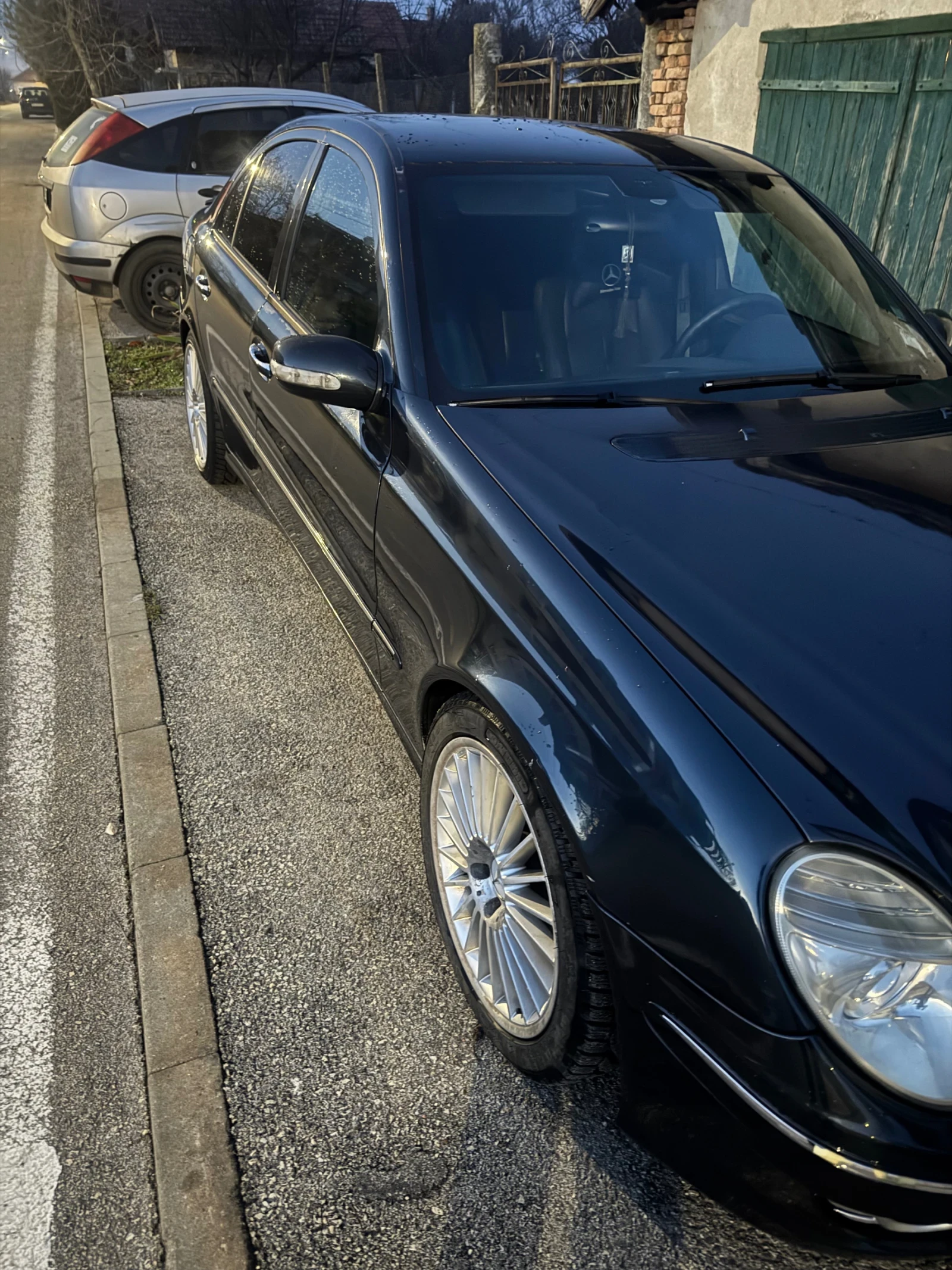 Mercedes-Benz E 280 Avangard, снимка 2 - Автомобили и джипове - 56416395