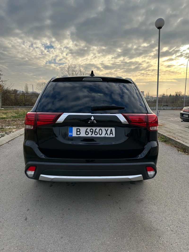 Mitsubishi Outlander Outlander 3.0GT, снимка 4 - Автомобили и джипове - 48166133