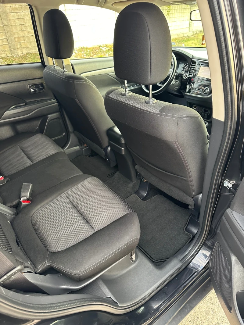 Mitsubishi Outlander Outlander 3.0GT, снимка 12 - Автомобили и джипове - 48166133