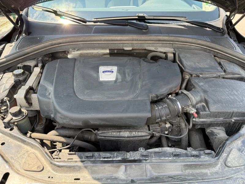 Volvo XC60 R-Design D3 2.0 163к.с., снимка 3 - Автомобили и джипове - 51127372