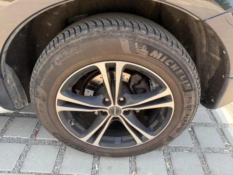 Volvo XC60 R-Design D3 2.0 163к.с., снимка 7 - Автомобили и джипове - 51127372