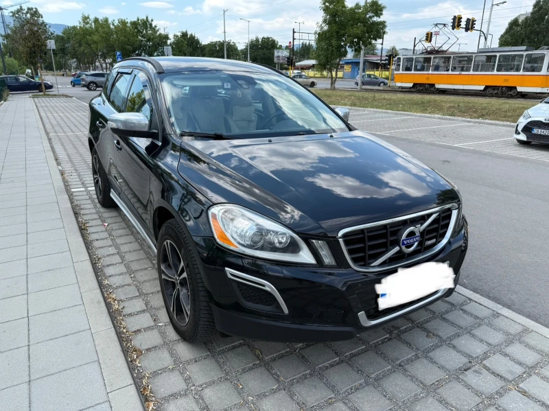 Volvo XC60 R-Design D3 2.0 163к.с., снимка 2 - Автомобили и джипове - 51127372