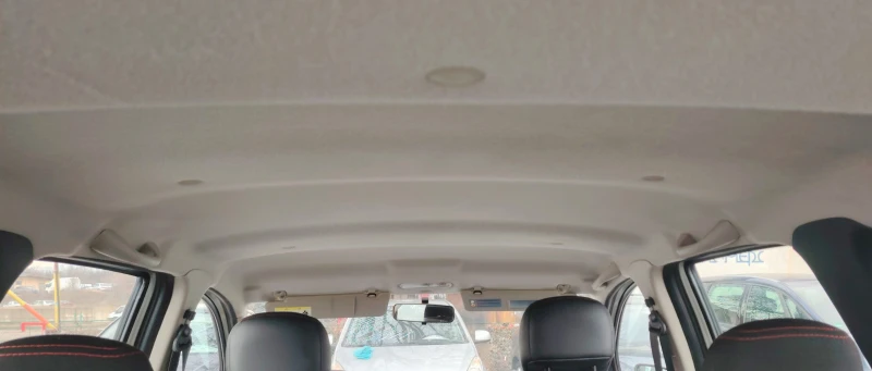 Dacia Duster 1.5DCI/SPORT, снимка 14 - Автомобили и джипове - 53264301