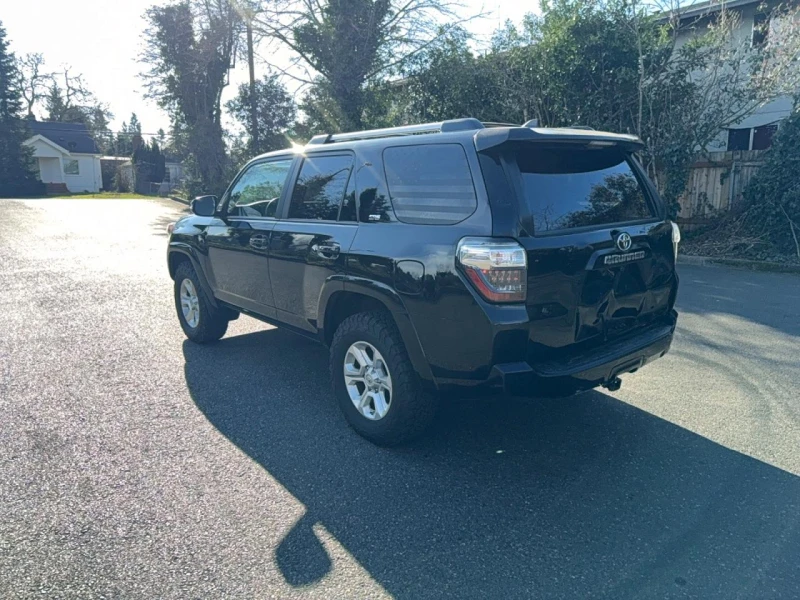 Toyota 4runner SR5 PREMIUM, снимка 3 - Автомобили и джипове - 53543265