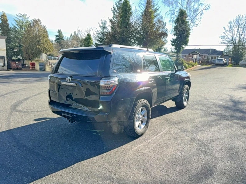 Toyota 4runner SR5 PREMIUM, снимка 4 - Автомобили и джипове - 53543265