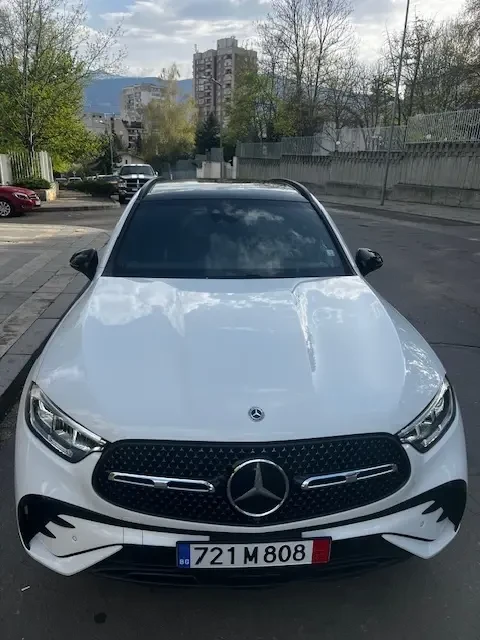 Mercedes-Benz GLC 300 2.0 4MATIC * LED* PANO* AMG*  - изображение 8
