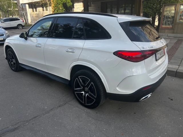 Mercedes-Benz GLC 300 2.0 4MATIC * LED* PANO* AMG*  - изображение 6