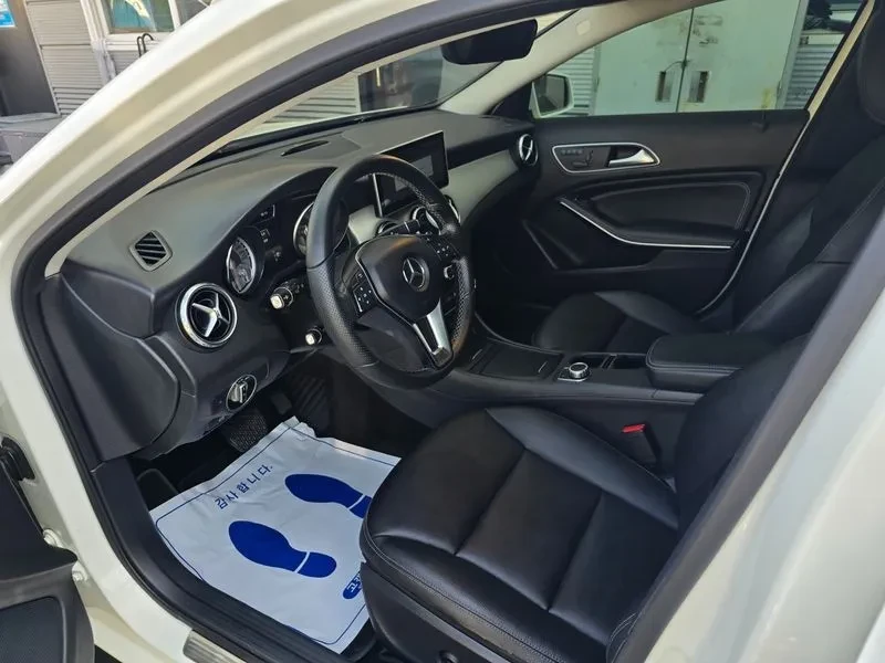 Mercedes-Benz GLA D 4Matic, снимка 10 - Автомобили и джипове - 55102985