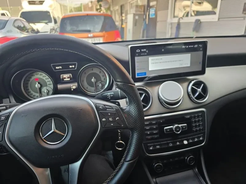 Mercedes-Benz GLA D 4Matic, снимка 15 - Автомобили и джипове - 55102985