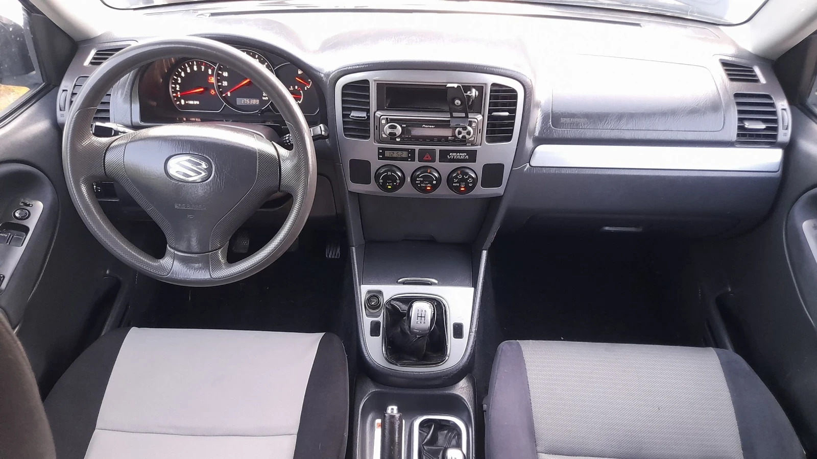 Suzuki Grand vitara 2.0i 128kc Klima  - изображение 10