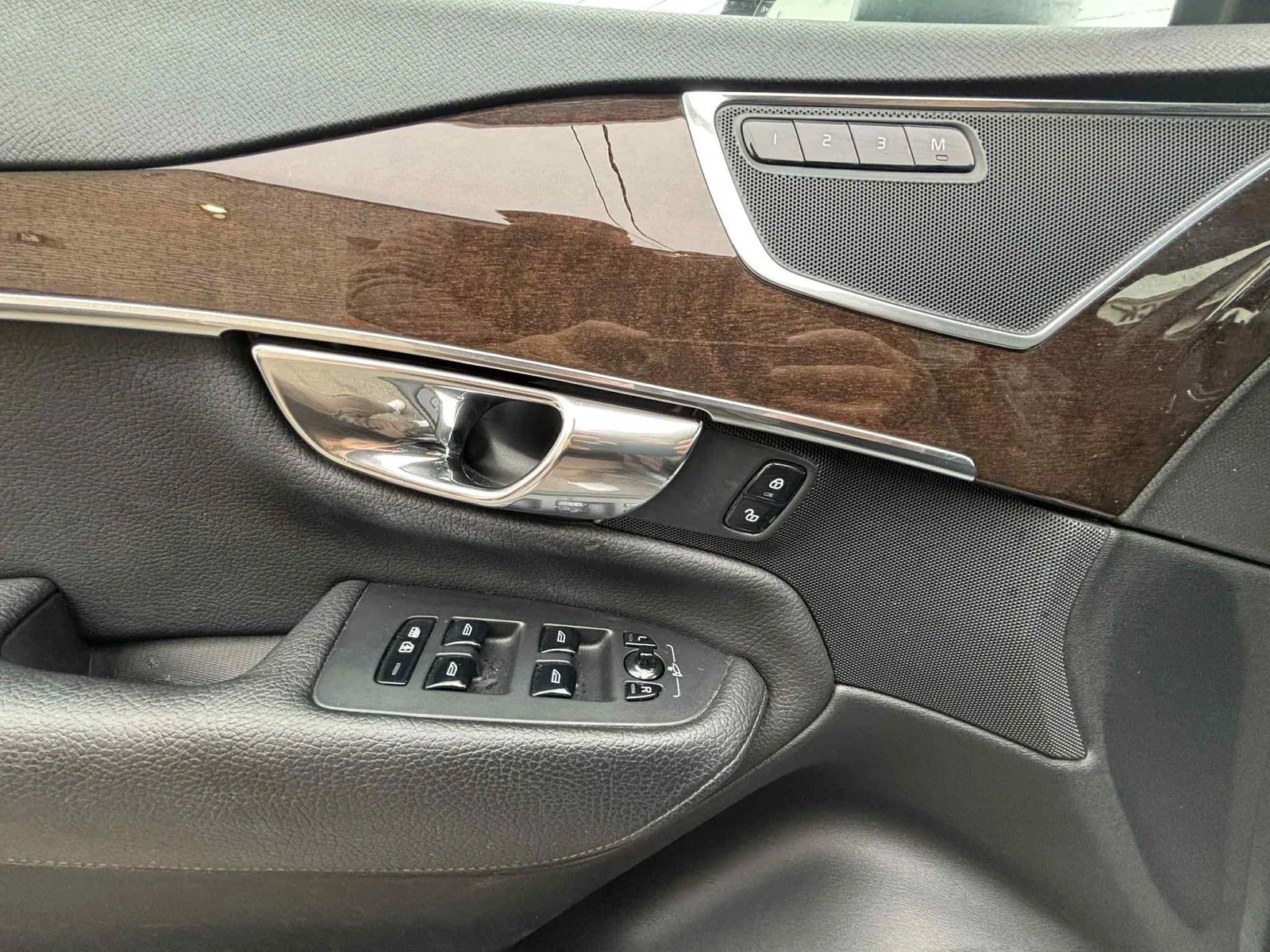 Volvo Xc90 T6 Momentum CARFAX    | Mobile.bg   11