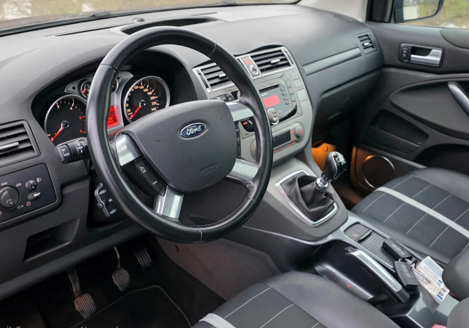 Ford Kuga 2.0TDCI 163ks 4WD - изображение 6