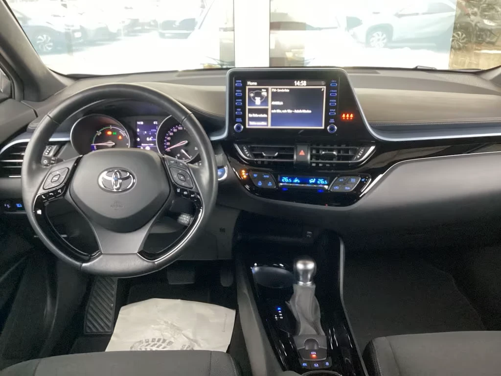 Toyota C-HR 2.0* TEAM-D* DISTR* KEYLESS* CAM* LED* CARPLAY* , снимка 8 - Автомобили и джипове - 53982285
