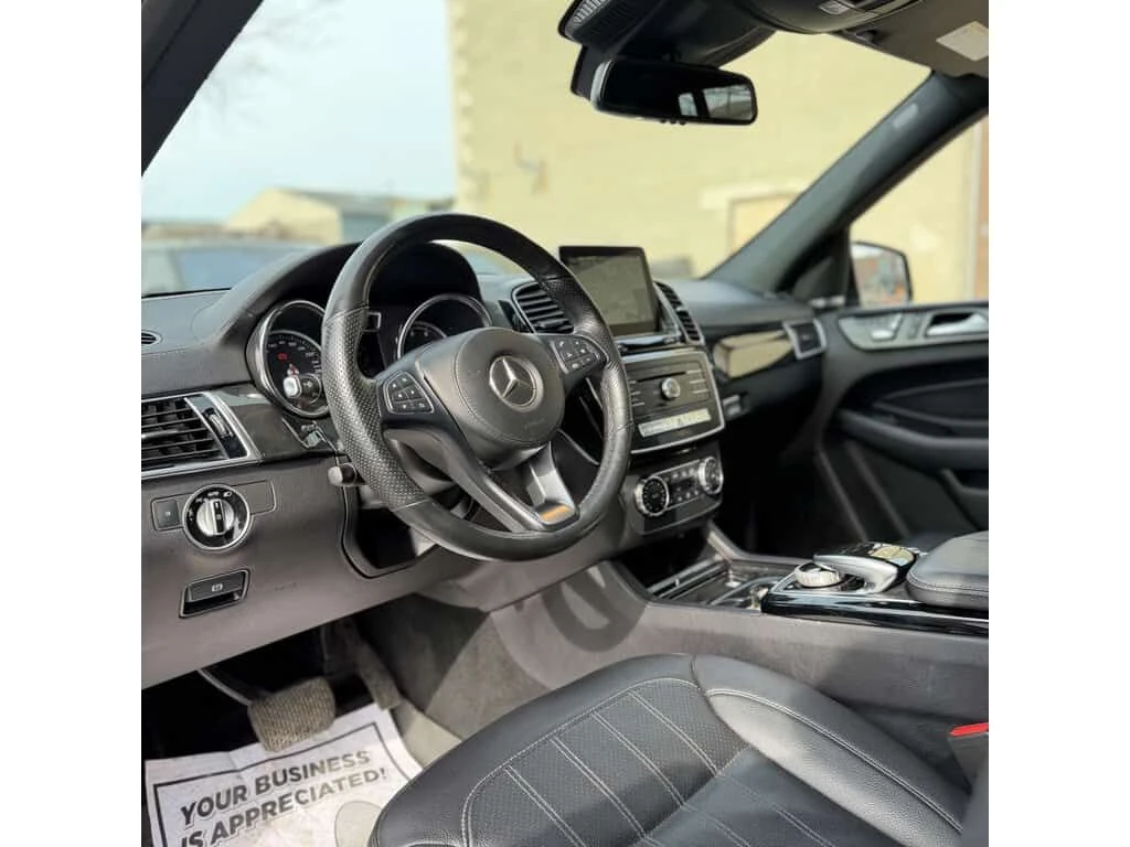 Mercedes-Benz GLS 450 AMG Line * Фиксирана цена до БГ * CARFAX * , снимка 10 - Автомобили и джипове - 54032674