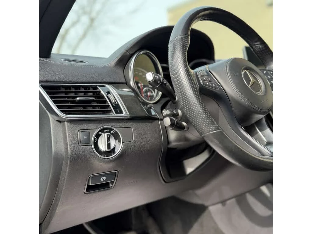 Mercedes-Benz GLS 450 AMG Line * Фиксирана цена до БГ * CARFAX * , снимка 13 - Автомобили и джипове - 54032674