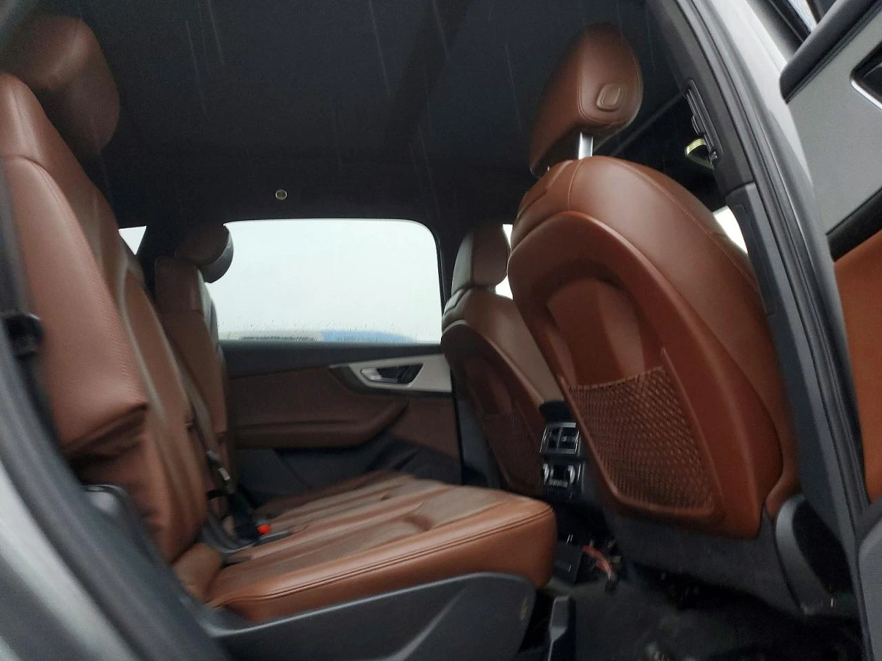 Audi Q7 TFSI Premium Plus* Oбдухване* Подгрев* Дистроник, снимка 11 - Автомобили и джипове - 54129435