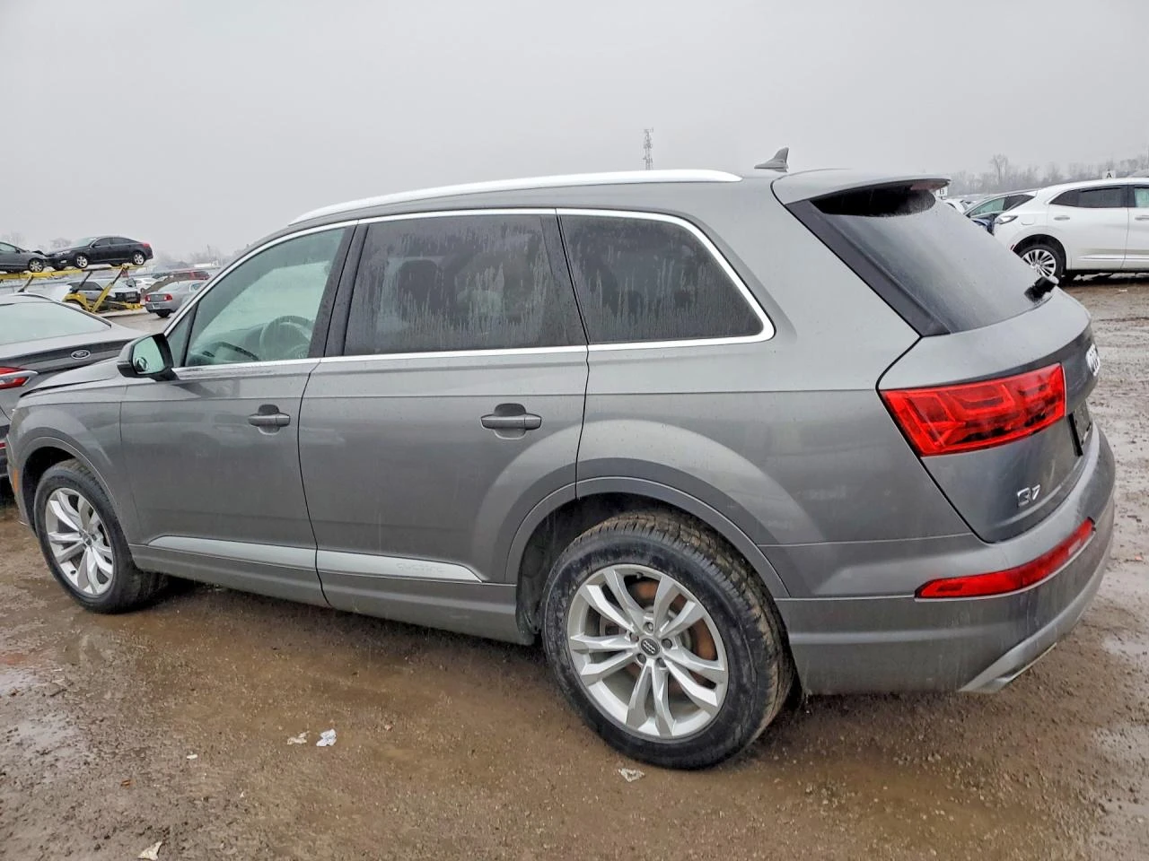Audi Q7 TFSI Premium Plus* Oбдухване* Подгрев* Дистроник, снимка 2 - Автомобили и джипове - 54129435