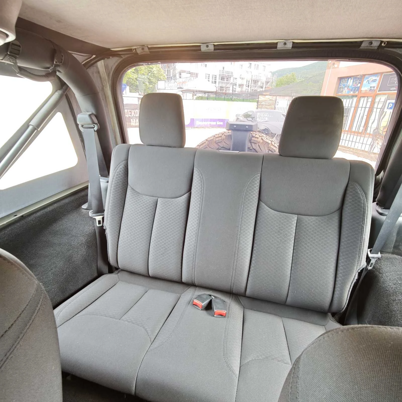 Jeep Wrangler Sport, снимка 11 - Автомобили и джипове - 54884757