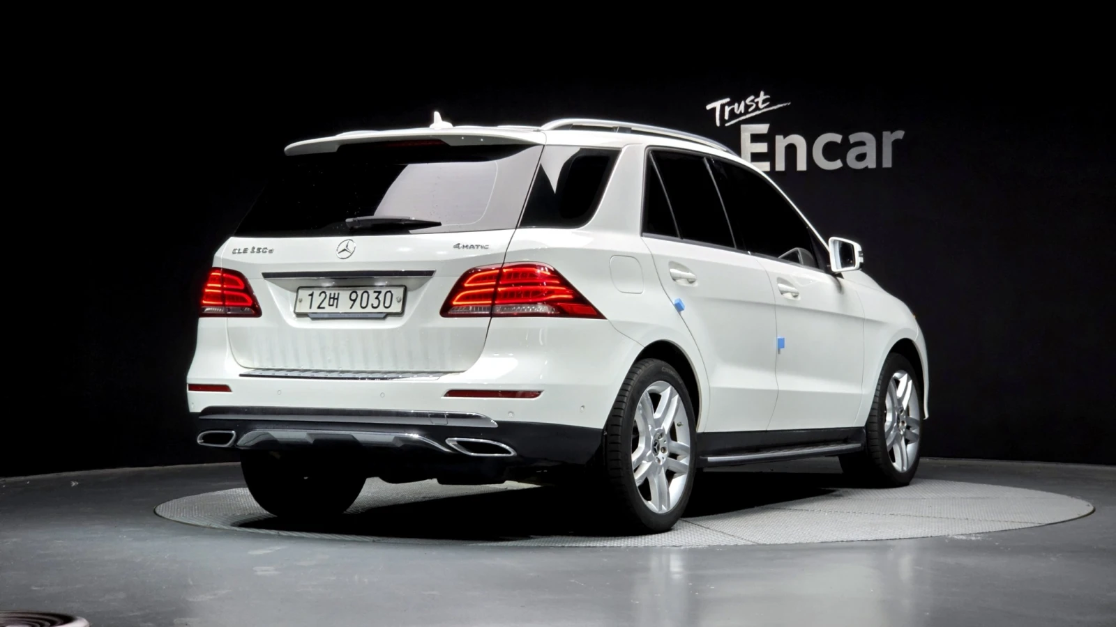 Mercedes-Benz GLE 350 * 350d* 4MATIC* АВТОКРЕДИТ БЕЗ ПЪРВОНАЧАЛНА ВНОСКА, снимка 2 - Автомобили и джипове - 55322756