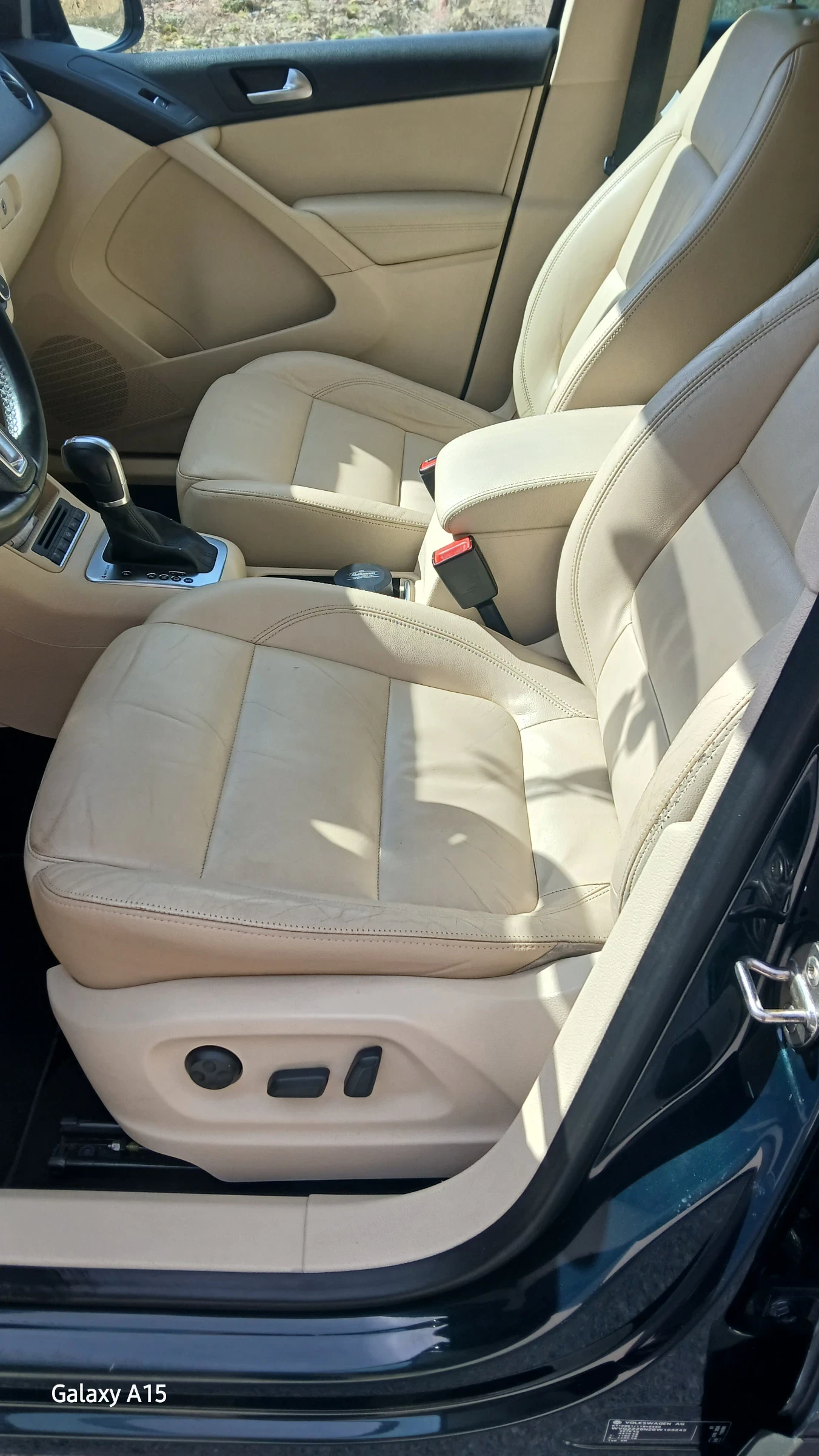 VW Tiguan 2.0TDI 4 MOTION, снимка 9 - Автомобили и джипове - 55934024