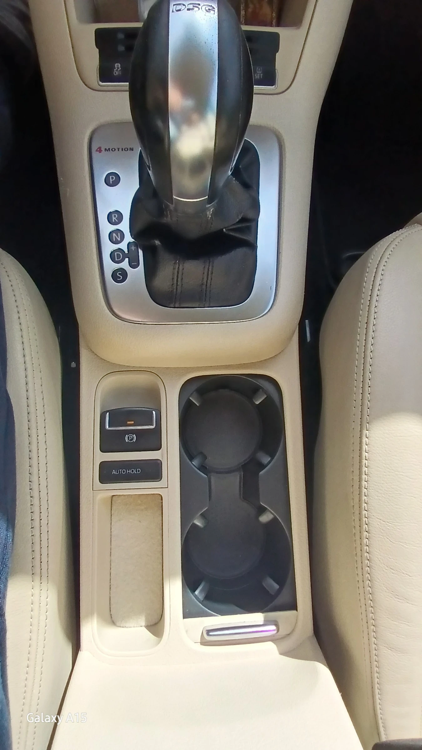 VW Tiguan 2.0TDI 4 MOTION, снимка 12 - Автомобили и джипове - 55934024