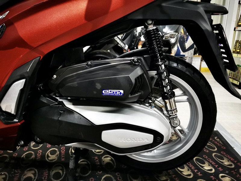 Honda Sh 350i ABS, TC, LED 04.2021г., снимка 8 - Мотоциклети и мототехника - 43170414