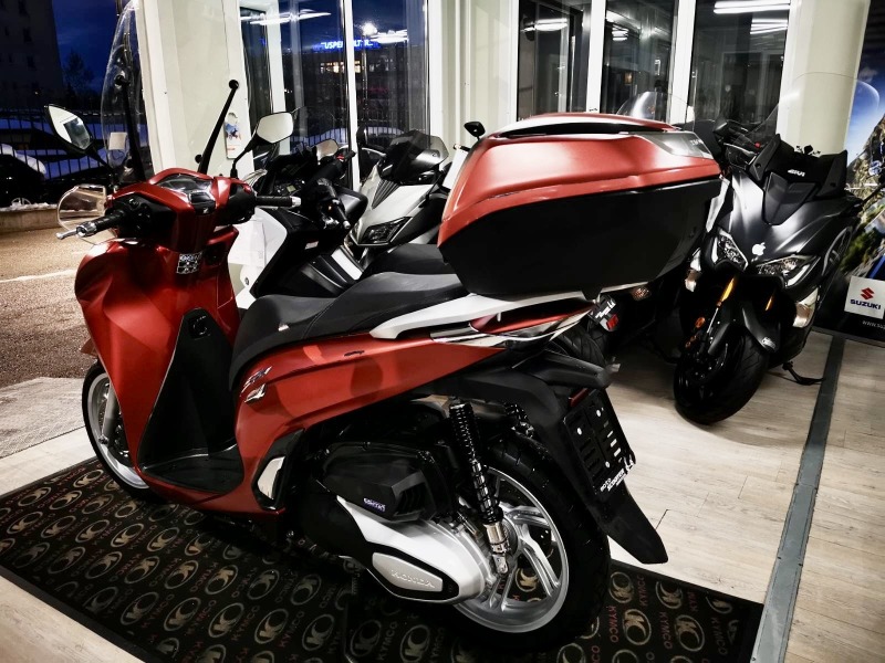 Honda Sh 350i ABS, TC, LED 04.2021г., снимка 11 - Мотоциклети и мототехника - 43170414