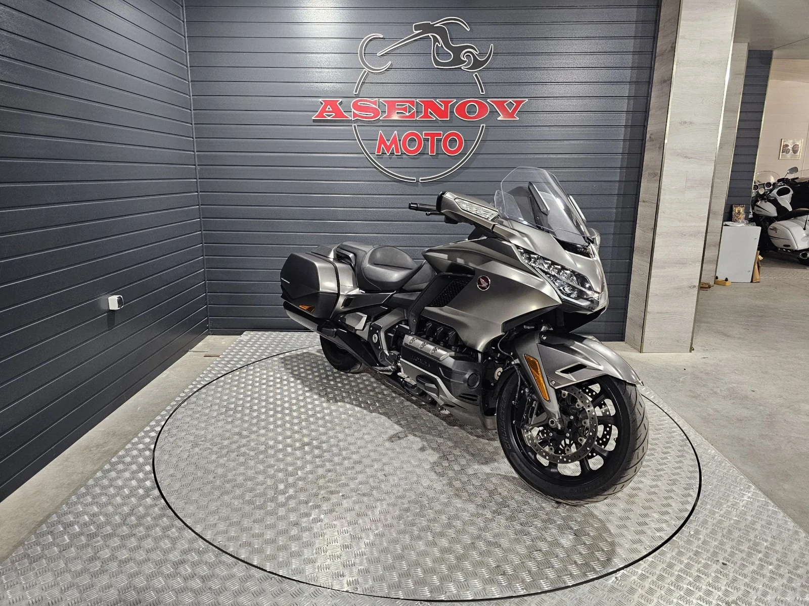 Honda Gold Wing BAGGER SILVER 