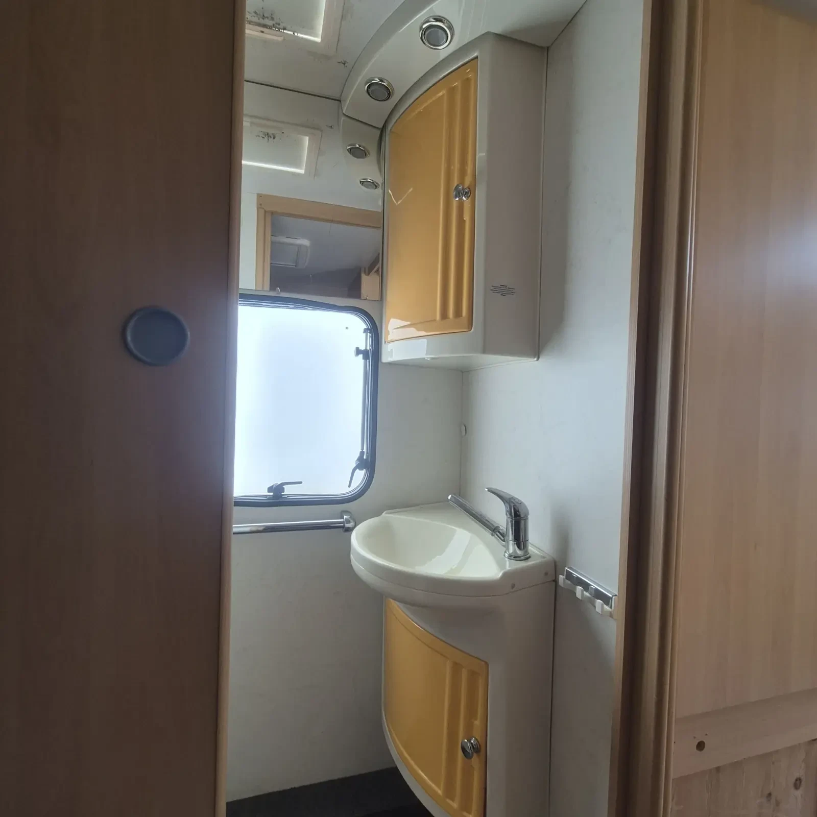 Каравана Dethleffs CAMPER ШВЕЙЦАРИЯ  - изображение 9