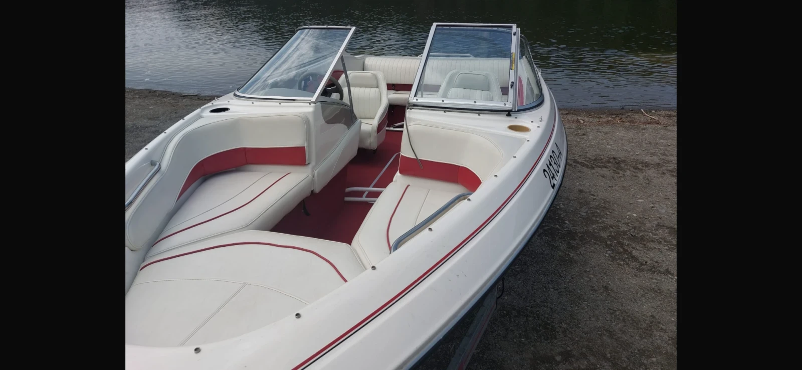 Моторна яхта Bayliner 2050 Capri SS Special Edition Mercruiser - изображение 2