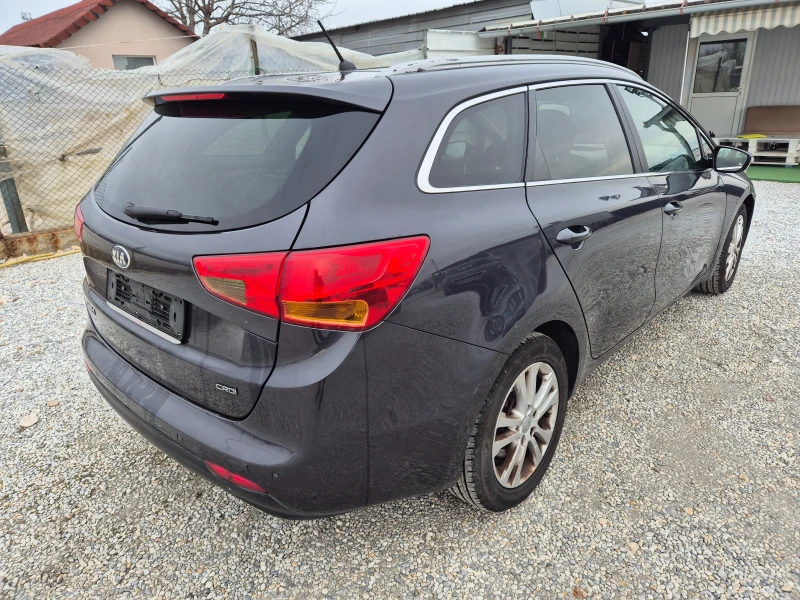 Kia Ceed 1.6 GRDI, снимка 4 - Автомобили и джипове - 48587549