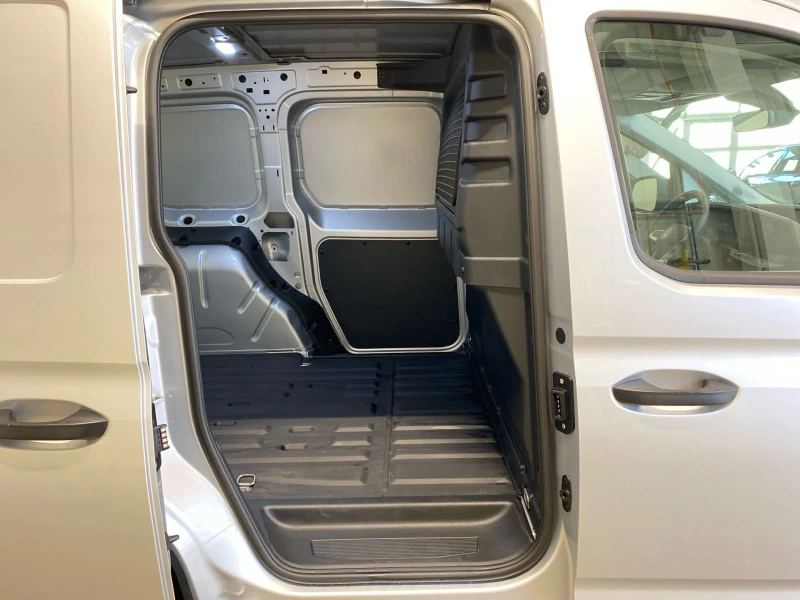 VW Caddy Cargo * EcoProfi * Navi * Tempomat * UniRent * , снимка 8 - Автомобили и джипове - 50100611