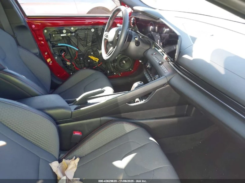 Hyundai Elantra 1.6L I-4 DI, DOHC, VVT, TURBO, 201HP Front Wheel, снимка 11 - Автомобили и джипове - 52851098