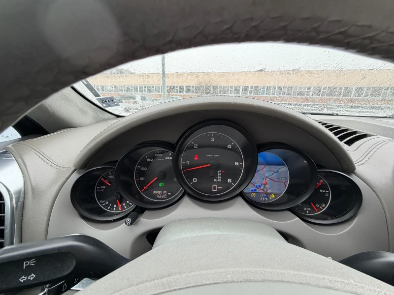 Porsche Cayenne 3.0D* Обслужен* Регистриран* , снимка 14 - Автомобили и джипове - 53087048