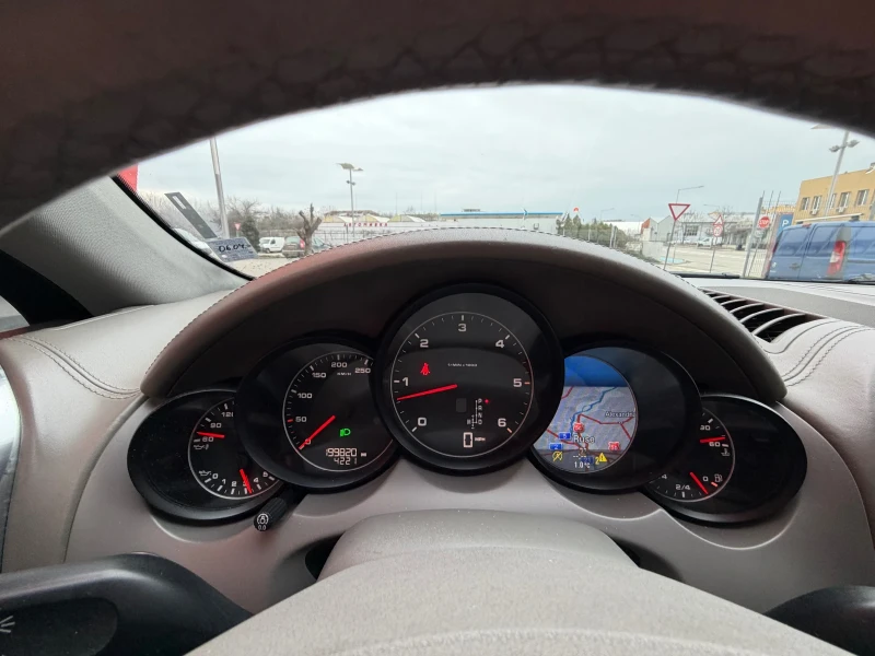Porsche Cayenne 3.0D* Обслужен* Регистриран* , снимка 14 - Автомобили и джипове - 53087048