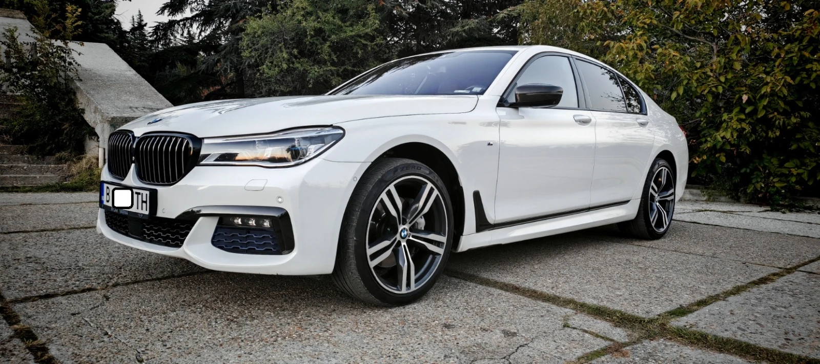 BMW 740 /Като нова/ДИСТРОНИК/360/М ПАКЕТ/ЛАЗЕР/ФУЛ/  - изображение 2