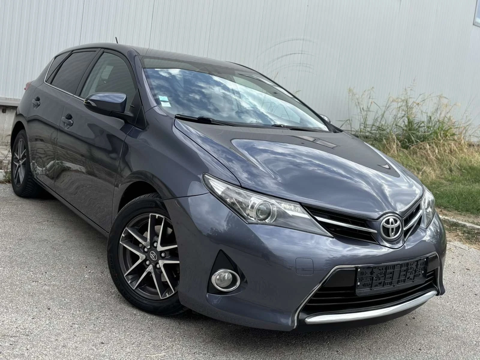 Toyota Auris 2.0D4d/126кс/Keyless Go/Навигация/Евро5/Камера/ - изображение 2