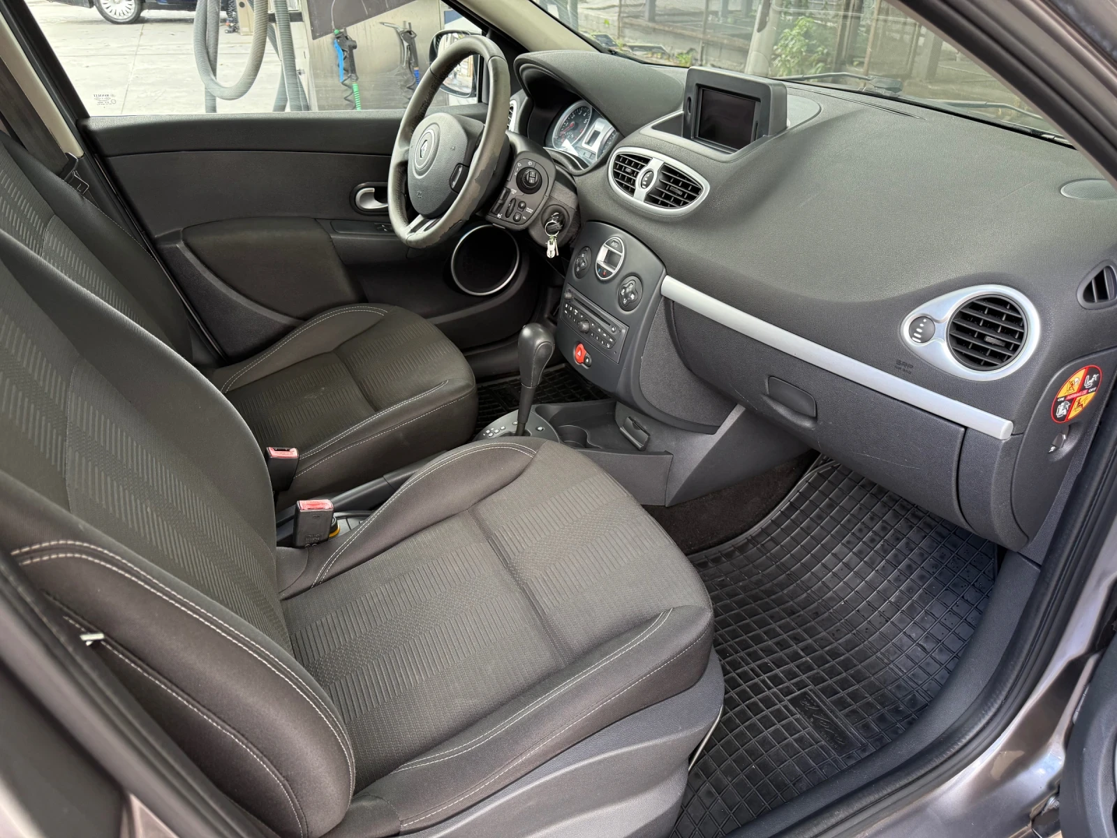 Renault Clio 1.6i - изображение 10