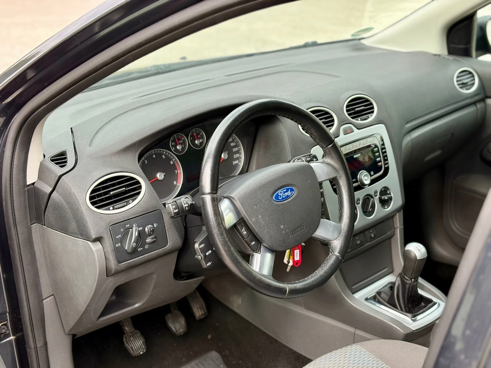 Ford Focus 1.6 101к.с  ЛИЗИНГ - изображение 5