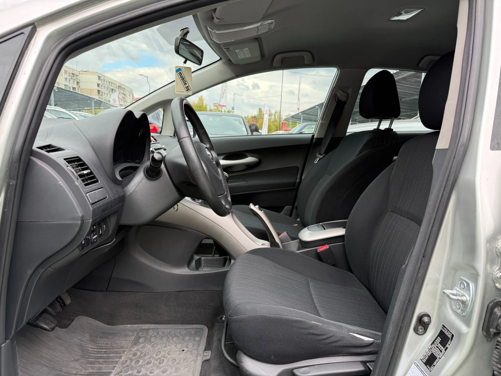Toyota Auris 2.0 D-4D - изображение 7