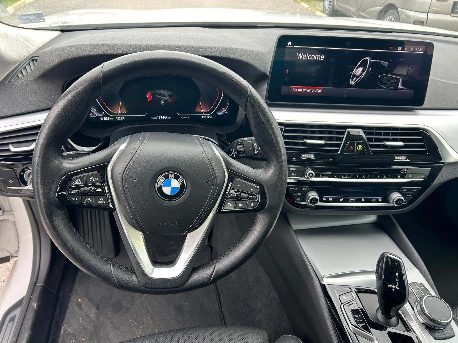 BMW 520 Xdrive  | Mobile.bg   12