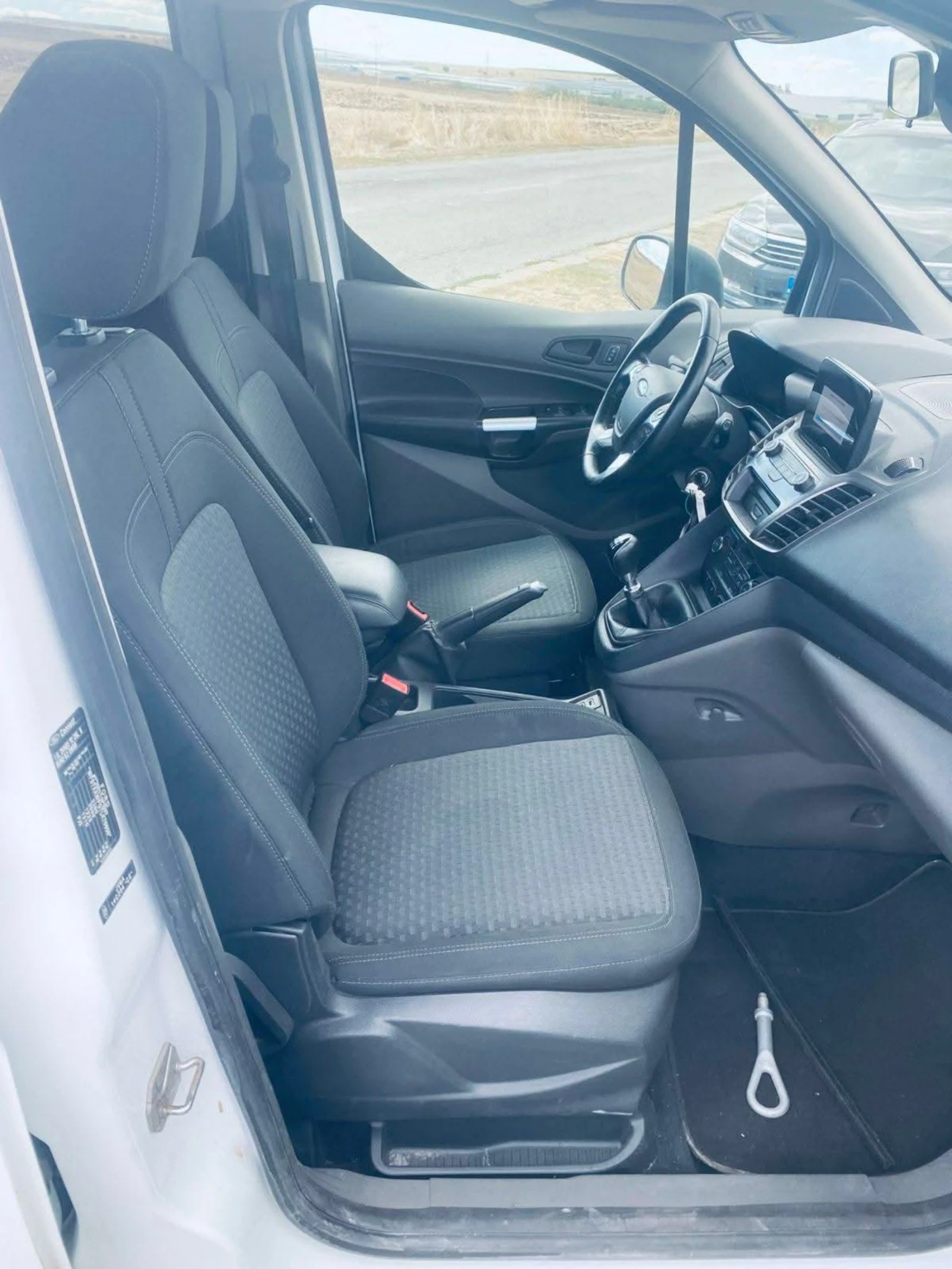 Ford Tourneo Connect 1.5tdci 2020� | Mobile.bg � ����������� 6