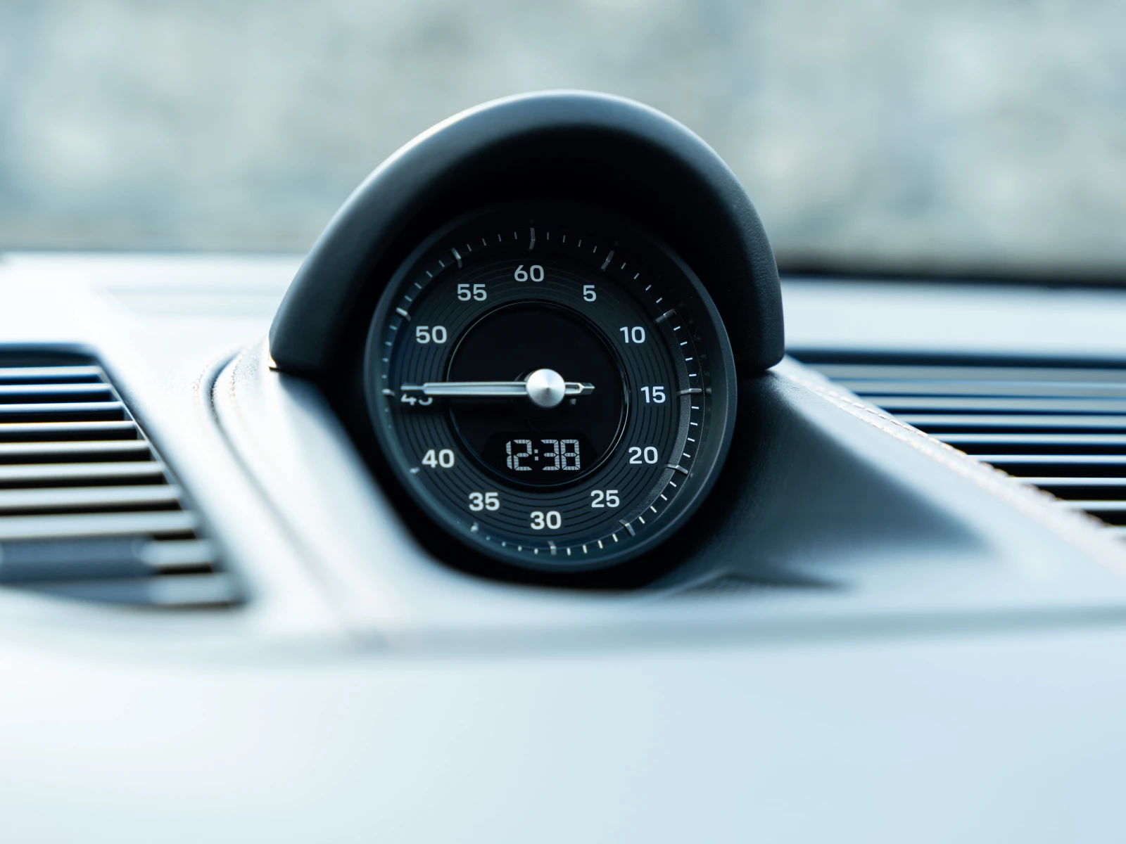 Porsche 911 Carrera 4 GTS, снимка 13 - Автомобили и джипове - 53824634